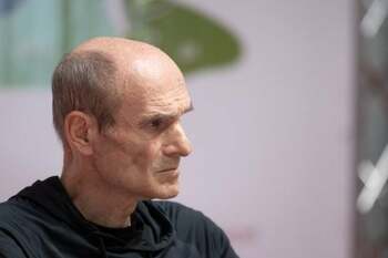 Cristian Tudor Popescu s-a enervat înainte ca Ilie Bolojan să anunțe măsurile fiscale: „Nu știu cum poate accepta (…)