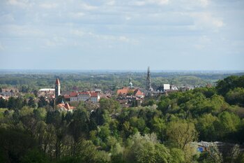 Povestea orașului subteran nazist abandonat, ascuns sub o frumoasă zonă rurală din Polonia