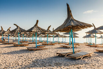 Numărului TURIȘTILOR români scade dramatic, după ce voucherele de vacanță au fost reduse la 800 de lei