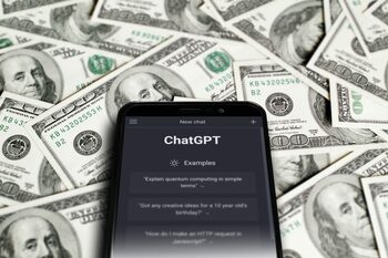 Cum poți să câștigi până la 5.000 de dolari pe lună cu ChatGPT, conform experților Forbes