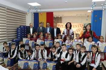 „Cutia preșcolarului și a școlarului”: Copiii din 26 de raioane ale Republicii Moldova primesc, în aceste zile, (…)