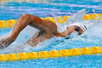 David Popovici, calificat în semifinalele probei de 200 m liber cu cel mai bun timp, la Mondiale