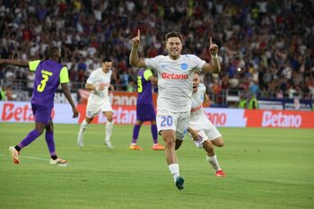 FCSB câștigă Supercupa României: Radunovic a adus victoria în prelungiri, Politic a marcat la debut, Alibec s-a (…)
