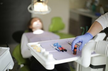 Românii, printre cei mai afectaţi din UE în privinţa accesului la servicii de îngrijire stomatologică