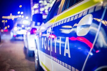 Noi mesaje de ameninţare primite de școli şi spitale. Un elev de 17 ani, ridicat de poliție direct de pe stradă