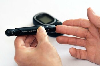 Un tratament care întârzie debutul diabetului de tip 1, recomandat pentru autorizarea în Uniunea Europeană