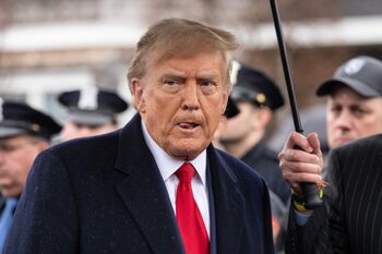 Donald Trump, acuzat că ar conduce Rusia „din umbră”