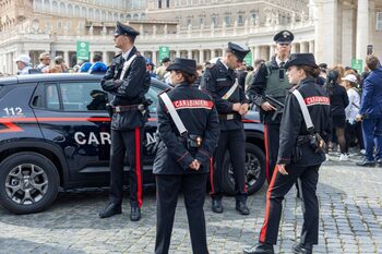 Poliţişti ucişi şi răniţi în urma unei explozii în Italia