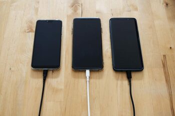 Durabilitate versus design – Ce aleg utilizatorii moderni în materie de telefoane