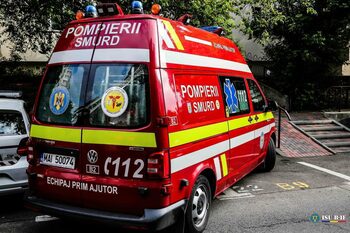 Elevă din Otopeni, dusă în stare gravă la cabinetul medical după ce a luat mai multe pastile