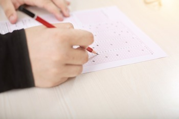 Ce subiecte ar da inteligența artificială la Română pentru Evaluarea Națională 2025