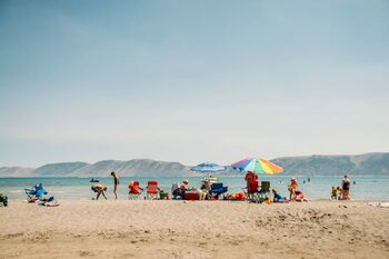 Eurostat: Doar 6 din 10 români își permit o vacanță de o săptămână