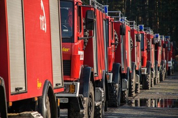 Locatarii unui bloc din Caracal, evacuați de urgență! Oamenii au fost scoși din imobil după ce au simțit un miros (…)