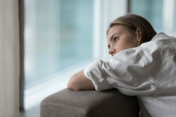 Un studiu a descoperit că femeile au de două ori mai multe gene ale depresiei decât bărbații