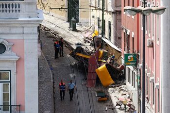Ministerul de Externe a anunţat că nu sunt români printre victimele accidentului de funicular din Lisabona