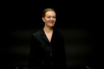 De la tată la fiică: Cum încearcă Marta Ortega, moştenitoarea imperiului Inditex, să transforme Zara într-un brand (…)