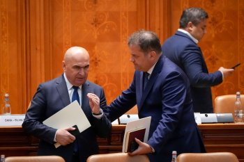 Legea prin care parlamentarii sunt obligaţi să anunţe întâlnirile cu terţi, promulgată