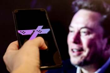 AI-ul lui Elon Musk, Grok, a generat mesaje în care îl lăuda pe Hitler