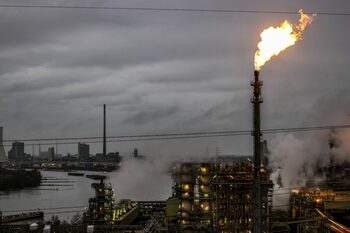 Producătorii europeni de oțel cer UE tarife de protecție, după modelul SUA: „altfel nu vom supraviețui”