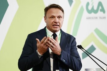 Ministrul italian al Agriculturii cere anchetă după descoperirea produselor „italian sounding” în supermarketul (…)