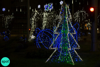 Exclusiv Primăria Capitalei dă 8 milioane de lei pe luminițe. Mai mult decât în ultimii 2 ani, la un loc