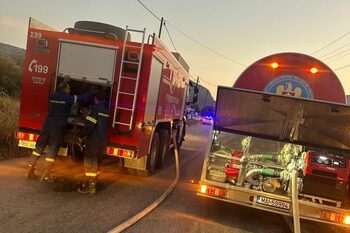 Incendiu de proporții la un complex turistic din Petroșani. Se intervine cu șase autospeciale ale pompierilor. (…)
