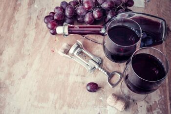 O companie a început să vândă vin fără alcool. Cine sunt clienții?