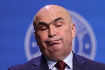 Măsurile de austeritate scot în stradă bugetării. Economist: „Reforma trebuie să diminueze anvelopa salarială. Le (…)