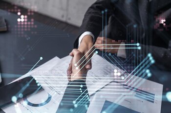 Peste 230.000 de români și-au mutat contractele la alt furnizor de energie electrică în 2025. Aproape jumătate (…)