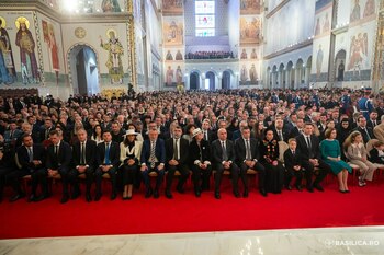 Critici dinspre PSD pentru Nicușor Dan și USR după slujba de sfințire a Catedralei Naționale: „Oare' om fi uitat cum (…)