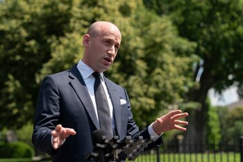 Un consilier al lui Trump acuză India că finanțează războiul Rusiei prin achiziția de petrol: „Este stupefiant”