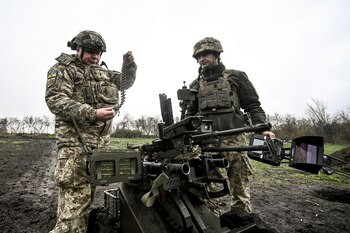 Reacții din prima linie a frontului: ce părere au soldații ucraineni despre planul de pace al SUA