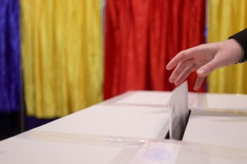 Fraude la vot semnalate în Capitală. Incidente în mai multe secții cercetate de DGPMB. Ce spune legea