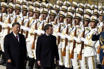 Macron merge într-o vizită de stat în China. Ce va discuta liderul francez cu Xi Jinping