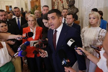 George Simion, la dezbaterea moțiunilor de cenzură: „În ritmul în care ne duce actuala coaliție, vom intra în scurt (…)