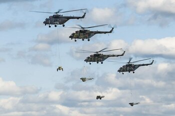 Polonia raportează activitate intensificată a dronelor la granița cu Belarus: „Situația rămâne foarte, foarte (…)