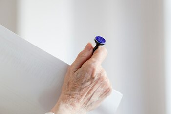 Alegerea primarilor în două tururi revine pe agenda publică. Mizele schimbării și blocajele politice