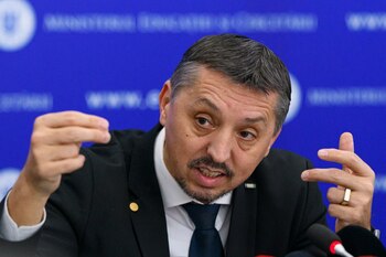 Sistemul de burse din România este „cel mai generos” din UE, spune Ministrul Educaţiei. Urmează o redimensionare