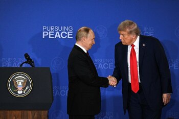 Cum a exploatat Putin diplomația teatrală a lui Trump pentru a-și face jocul