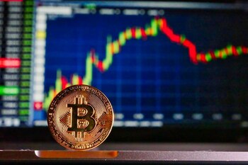 Cât ar putea valora Bitcoin până la finalul anului. Previziunile specialiștilor