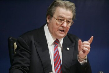 28 noiembrie: Ziua în care s-a născut Corneliu Vadim Tudor