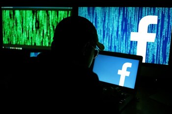 Cum ne împinge social media spre superficialitate și agresivitate. Expert în comunicare: „E ca atunci când a apărut (…)