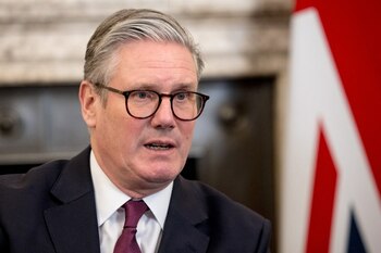 Zilele lui Keir Starmer în fruntea guvernului britanic sunt numărate? Cine ar putea să-i ia locul în fruntea (…)