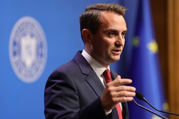 Șeful Cancelariei premierului, Mihai Jurca, acuzat că intimidează angajații care au ieșit la proteste: „Practici de (…)