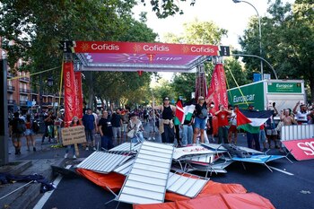 Incidente la Madrid: Confruntările de stradă, dintre poliție și protestatarii pro-Palestina, au anulat ultima etapă (…)