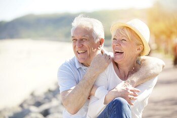 Exodul seniorilor. Unde se mută pensionarii pentru o viață mai bună. Top 15 destinații preferate