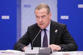 Medvedev îl numește „imbecil” pe ministrul belgian al Apărării. Ce l-a înfuriat pe oficialul rus