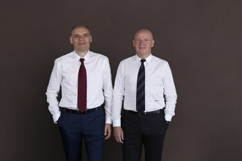 Cine sunt Frații Pavăl, matematicienii care au pornit de la un butic de 16 mp și au construit imperiul Dedeman: (…)