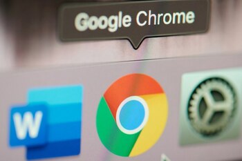 Google s-ar putea despărți de Chrome, dacă Alphabet acceptă oferta de 34,5 miliarde de dolari. Ce opțiuni au (…)