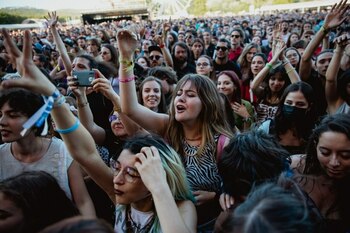 Gestionarea accesului minorilor la festivaluri. Ce ne învață 12 ani de evenimente fără incidente majore